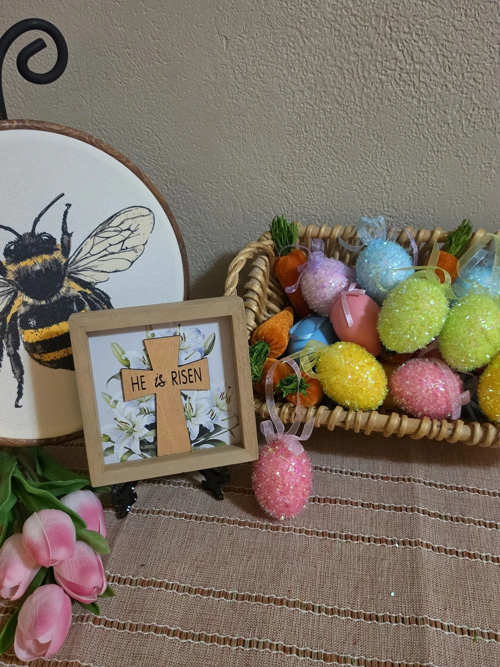 Bee Hoop Wall Art in Black and Yellow - Unbranded
